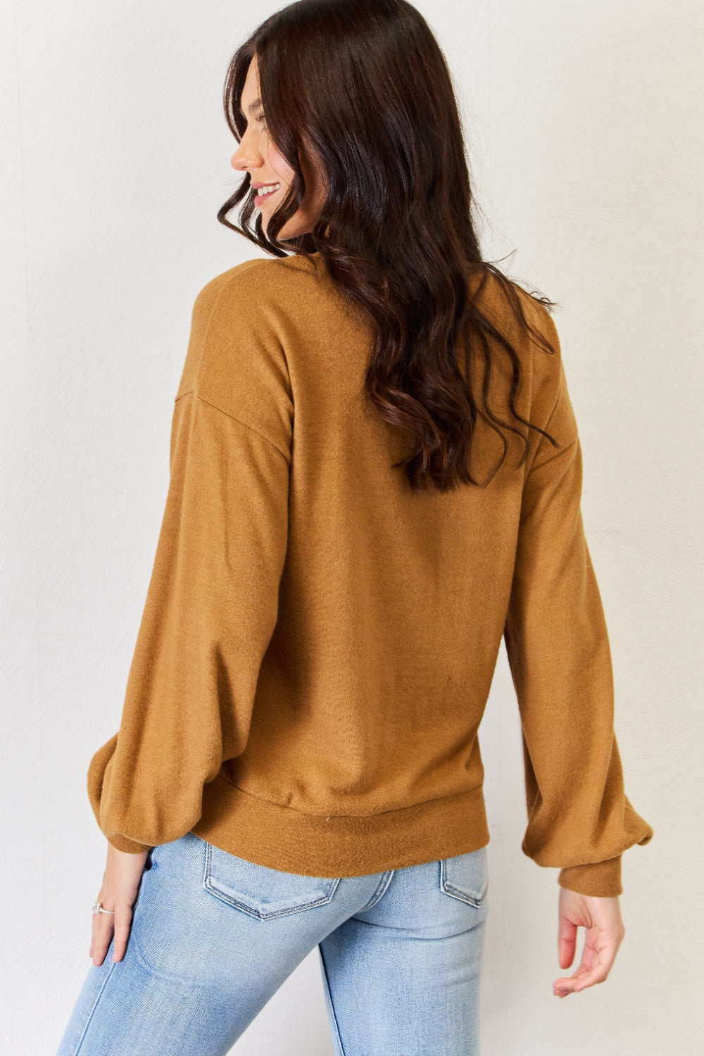 HYFVE Round Neck Long Sleeve Top